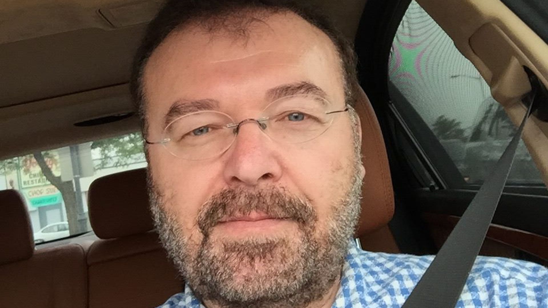 Man accused of using famous family’s name to take $450m from billionaire